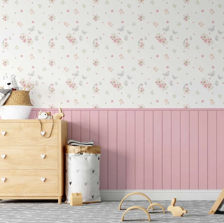 PAPEL DE PARDE MEIA PAREDE RIPADO ROSA E PASSAROS E BORBOLETAS COM FLORES